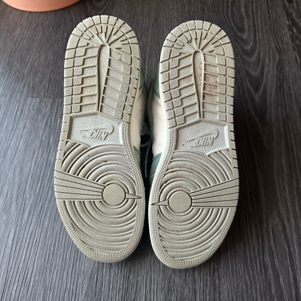 Air Jordan 1 Retro High Turbo Green White Sail Light Smoke Grey NIKE 5Y 5M 6.5W - Picture 7 of 9